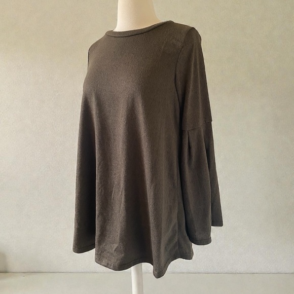 Egy California Women's Top - Picture 2 of 4